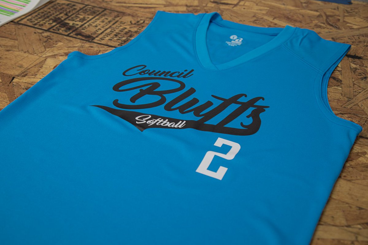 customdesignec's tweet image. Batter up! Softball season is in full swing and if you want your team to be the most stylish players on the diamond then get your jerseys made at Custom Design!

#CustomdesignbyECHO #Softball #CustomJerseys #CustomJersey #CustomTees #CustomApparel