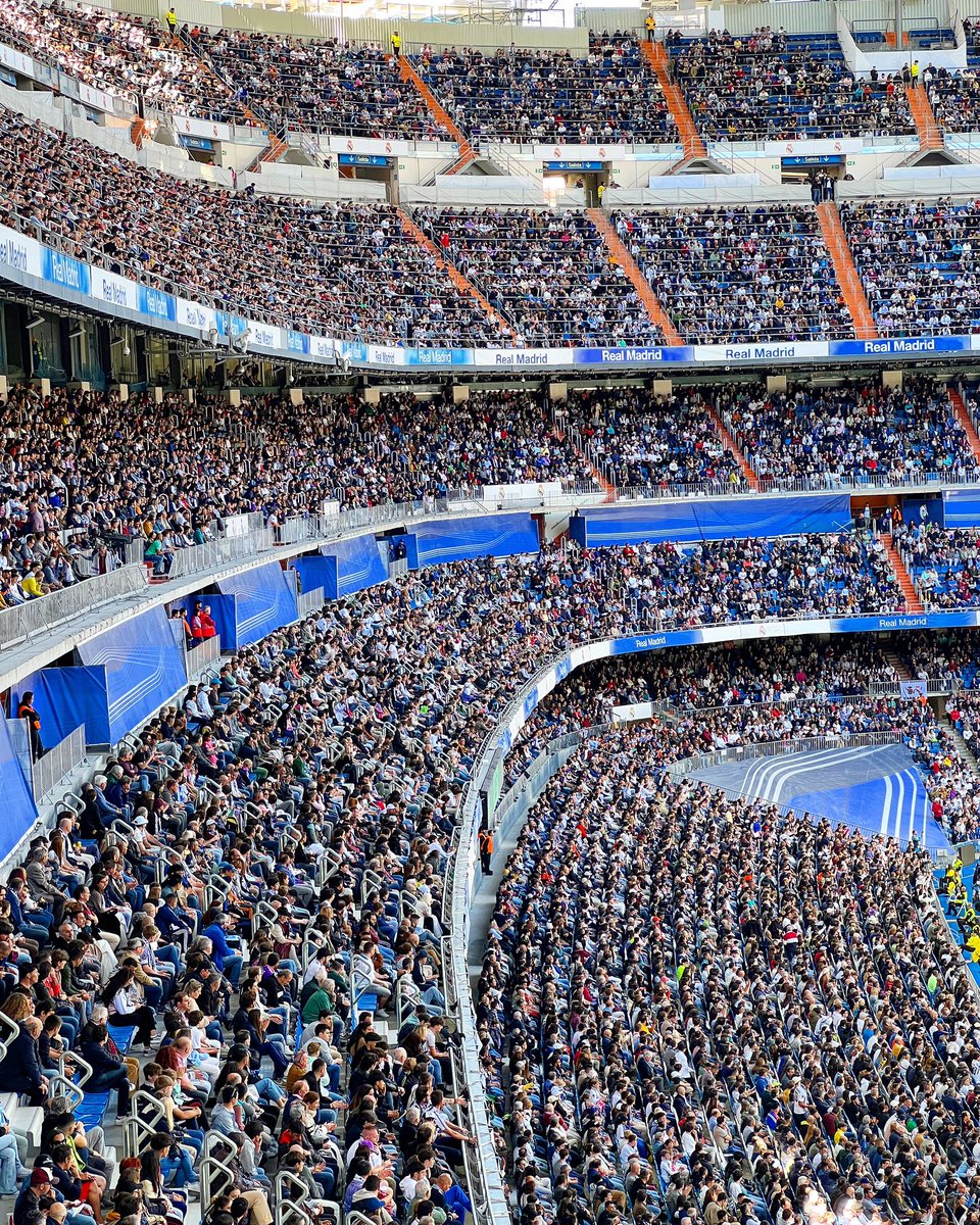 Estadio Santiago Bernabéu - Real Madrid CF ⚽️
#groundhopping #groundhopper #realmadrid #realmadridcf #halamadrid #halamadridynadamas #santiagobernabeu #estadiosantiagobernabeu #madridista