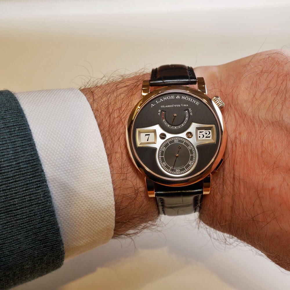 escapementukcom's tweet photo. WATCH REVIEW: A. Lange &amp; Söhne Zeitwerk 

Angus Davies looks closely at the A. Lange &amp; Söhne Zeitwerk, taking the reader by the hand and guiding them through a world of peerless craftsmanship and no-compromise watchmaking 

#hautehorlogerie #constantforce
https://t.co/WcVjyO4u5q https://t.co/2BMfrMkQm0