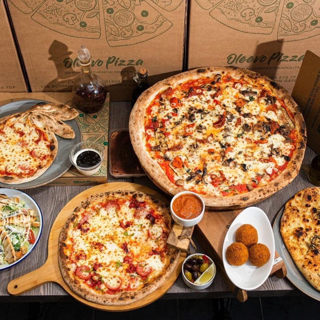 The delicious stone-baked Neapolitan pizzas from Oleevo Pizza come with a wide range of toppings and flavours, including options for dairy-free, vegetarian and vegan diets. 

Download on iOS &amp; Android: onelink.to/mkeats or order online:
mk-eats.co.uk
#MiltonKeynes