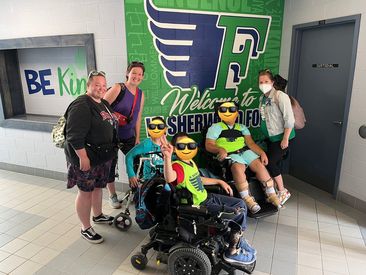 Good luck Flyers! Way to represent us at Paralympics today!! 🦊🎉 <a href="/ms_mahood/">Britt Mahood</a> <a href="/WSherwoodFox/">WSherwoodFox</a>