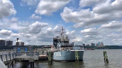The Billion Oyster Project at West Harlem Piers this weekend:  harlembespoke.blogspot.com/2023/06/bespok…