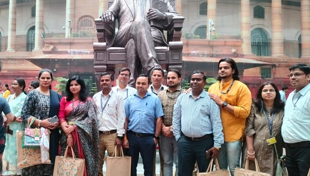 CSOLSTA's tweet photo. सम्मेलन के दौरान अनुवाद अधिकारी एसोसिएशन के पदाधिकारी और कार्यकारिणी सदस्य।
#तकनीकीसम्मेलन #csolstoa #csols https://t.co/tXCKbcFv0V