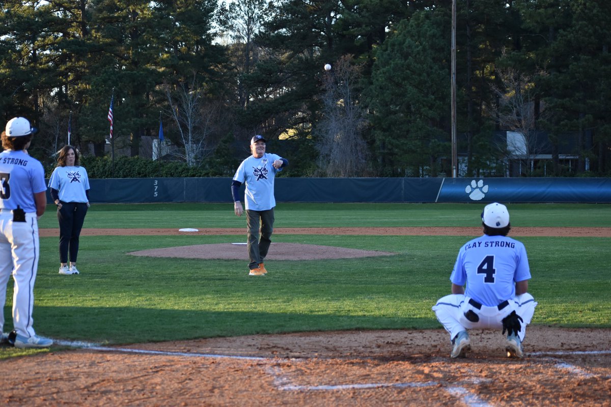 Baseball_MHS's tweet photo. We are heartbroken to hear the news of Bill Clay's passing. Please keep Liam, Kelly and the rest of the Clay family in your thoughts and prayers. #TeamBill #ClayStrong https://t.co/EXzo8pJA4i