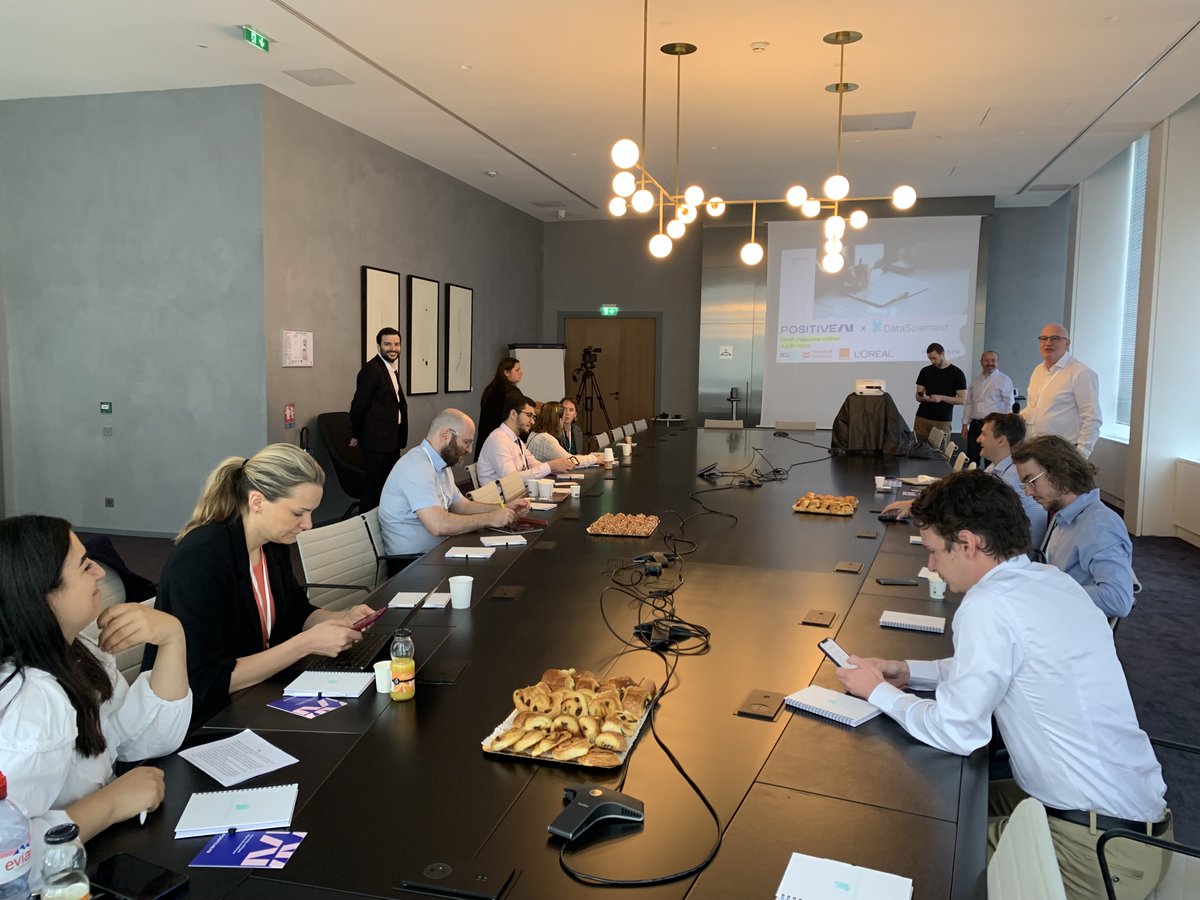 PositiveAI__'s tweet photo. #ActWithPositiveAI Ce matin, nous avons eu le plaisir de co-organiser avec @DataScientest__  un petit déjeuner pour parler #IAResponsable et #formations en entreprises. https://t.co/LfWkJc1bgq