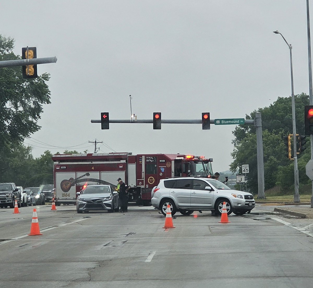 Waukesha Alerts on Twitter "Photo of the crash."