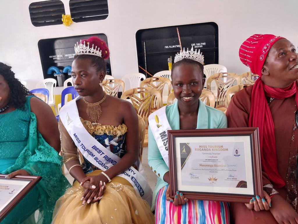 Baannalulungi bebyobulambuzi abakkikkirira essaza lyaffe Mut. 9 Buvuma babatumidde nnyo era babagaliza e kiseera e kirungi.