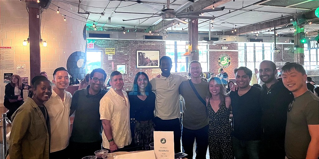 ZuckerSoM's tweet photo. What an amazing time at our alumni summer social at @BrooklynBrewery this weekend!🌞🍻 Loved reconnecting and kicking off summer together. Memories and friendships reignited
.
.
#AlumniSummerSocial #BrooklynBrewery #ZSOM #AlumniReunion #SummerVibes https://t.co/6xBUCqYOXR