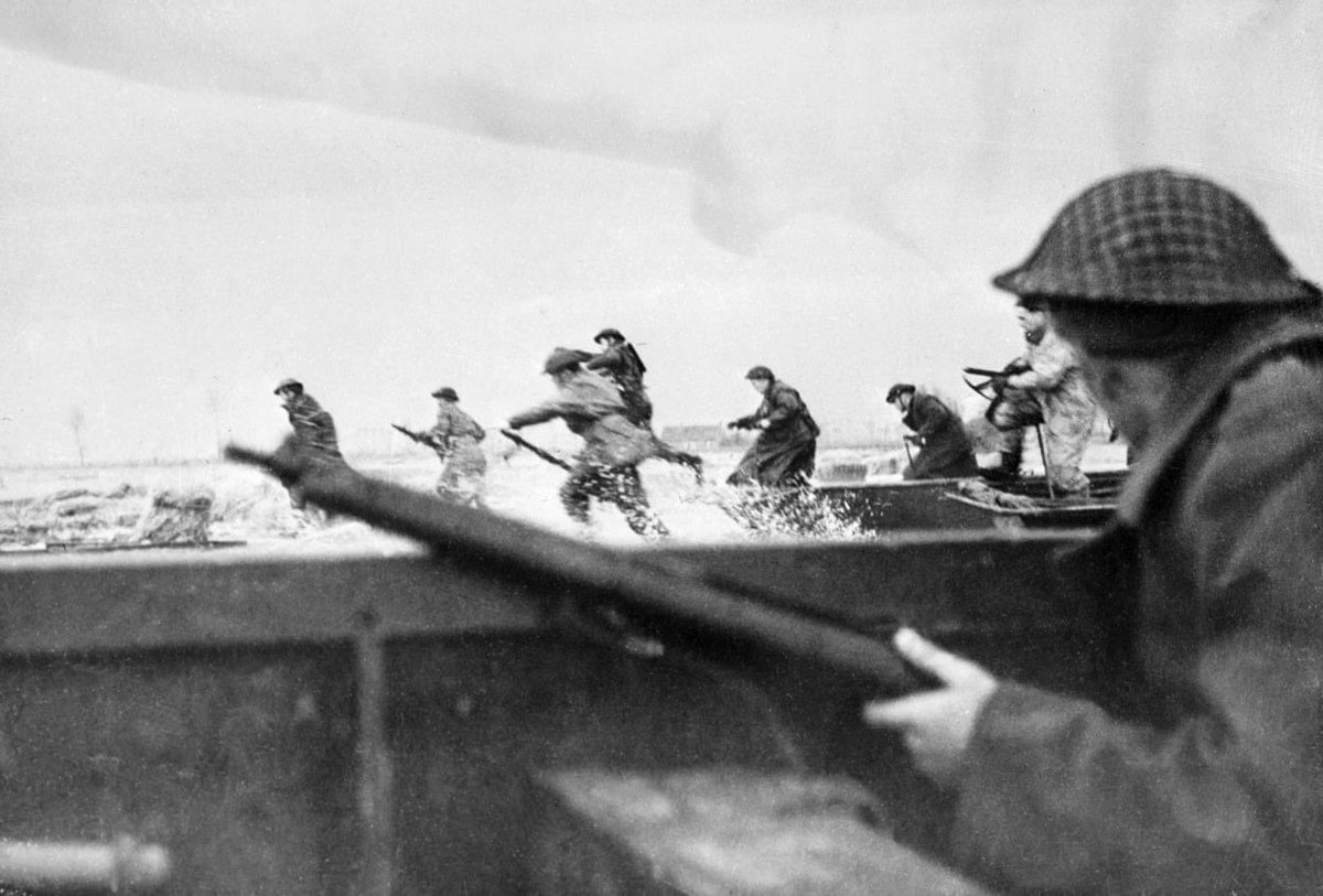 CraigSearle1's tweet photo. June 6, 1944Normandy, FranceOn D-Day, “Operation Overlord”, the long-awaited invasion of Nazi-occupied Europe, began with Allied armies from the U.S.Britain &amp;Canada landing on the coast of Normandy.On D-Day, the 3rd Canadian Infantry Division landed on Juno Beach. Lest We Forget https://t.co/zIbi0xYmN0
