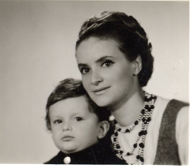 Arturmaks's tweet photo. Today is the 54th anniversary of our family arriving in Canada. We came by ship and landed at Pier 21 in Halifax. This picture of my mom and me is from her travel document that brought us to this awesome country. 🇨🇦 https://t.co/VYPdVH7X6N