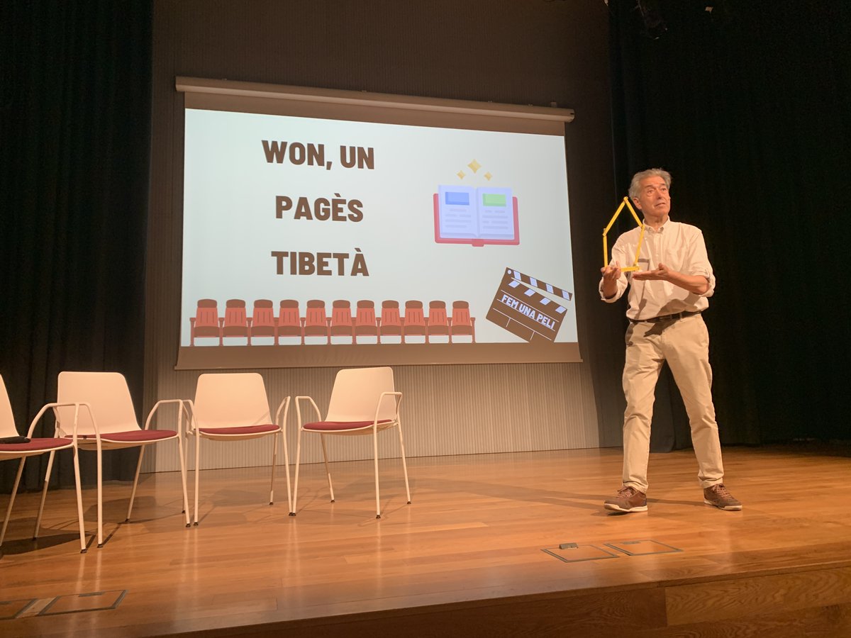 CRP Eixample (@crpeixample) on Twitter photo 📽️🎬🎞️Avui, hem celebrat l'acte de cloenda de #FEMUNAPELI al <a href="/CCUrgell/">CC Urgell - Compte inactiu</a>. Felicitats a <a href="/escolataborbcn/">Escola Tabor</a>, <a href="/EeixampleI/">IEeixample</a> i <a href="/iesicilia/">iesicilia</a> per les seves excepcionals pel·lícules! Gràcies a <a href="/Bcn_Eixample/">BcnEixample</a>, <a href="/scapella55/">Sebastià Capella</a> i <a href="/JaumeCentelles/">Jaume Centelles</a>. 📖
Més informació: ja.cat/tYV1B 📽️🎬🎞️Avui, hem celebrat l'acte de cloenda de #FEMUNAPELI al <a href="/CCUrgell/">CC Urgell - Compte inactiu</a>. Felicitats a <a href="/escolataborbcn/">Escola Tabor</a>, <a href="/EeixampleI/">IEeixample</a> i <a href="/iesicilia/">iesicilia</a> per les seves excepcionals pel·lícules! Gràcies a <a href="/Bcn_Eixample/">BcnEixample</a>, <a href="/scapella55/">Sebastià Capella</a> i <a href="/JaumeCentelles/">Jaume Centelles</a>. 📖
Més informació: ja.cat/tYV1B