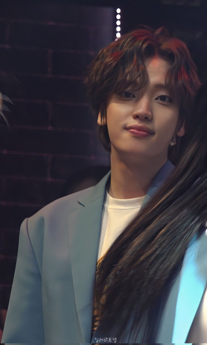 230606 드림하이 커튼콜 #니엘 

멍때리는게 넘 기여워성..😍