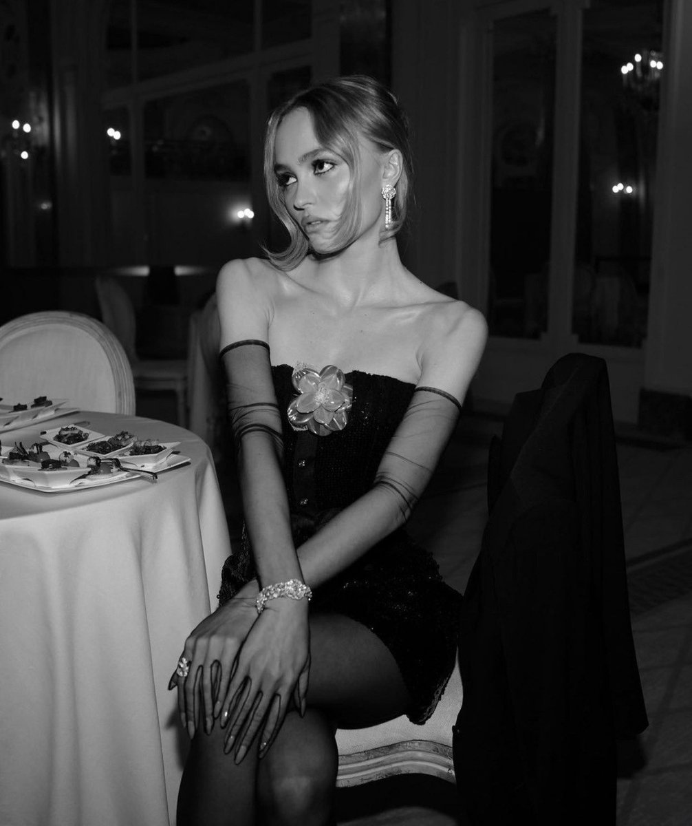 lily-rose depp wearing chanel in cannes, 2023