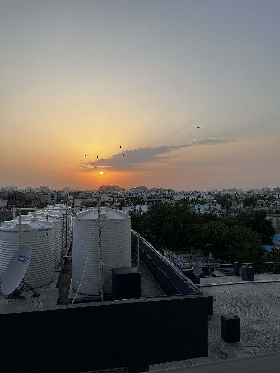 Drop sunset pictures you clicked recently
