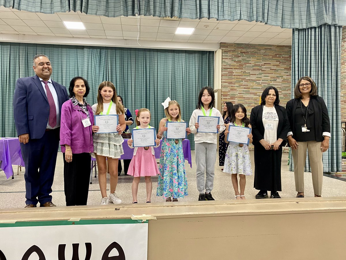 Congratulations to all of the SAAWA winners! We’re so proud of all the GC student artists! What a great ceremony celebrating our students! <a href="/GCPSSupt/">Kusum Sinha GCUFSD</a> <a href="/StratfordAveGC/">Stratford School</a> <a href="/GCmusic_arts/">Amanda Hauser</a>