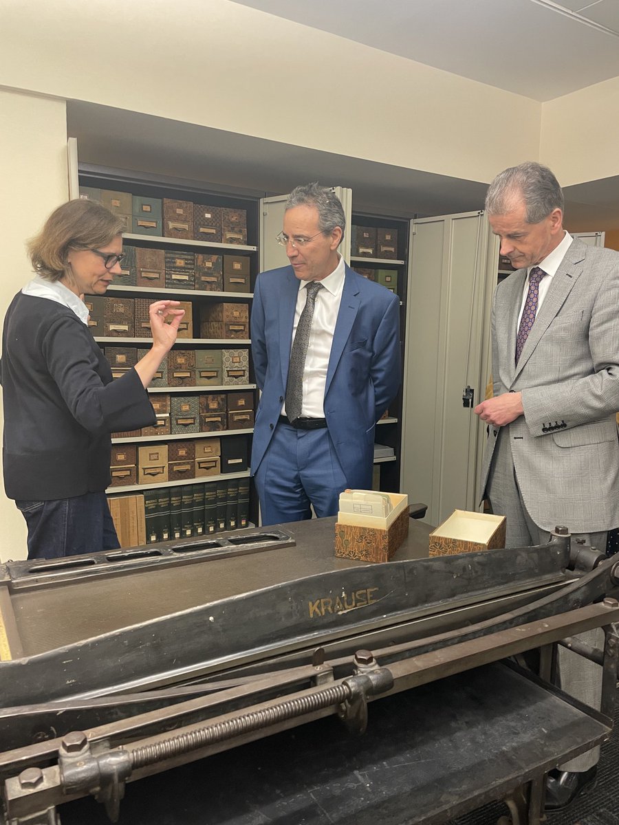 Honoured to have a visit from ⁦<a href="/GermanAmbUK/">Susanne Baumann</a>⁩ to ⁦<a href="/Warburg_News/">The Warburg Institute</a>⁩. Claudia and Eckart share the treasures of Aby Warburg’s archive.