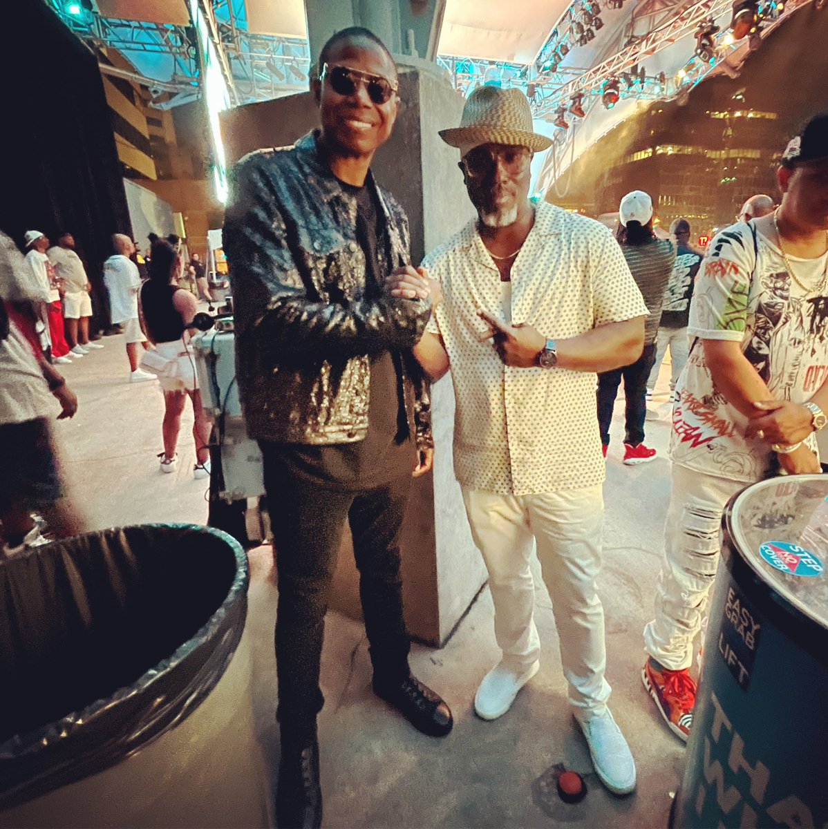 Sean_Anthony's tweet photo. Me and the Hip Hop Legend @therealdougefresh #seananthonylive #summer #backstage #hiphop #HipHop50 #dougefresh https://t.co/LvPRrtYldL