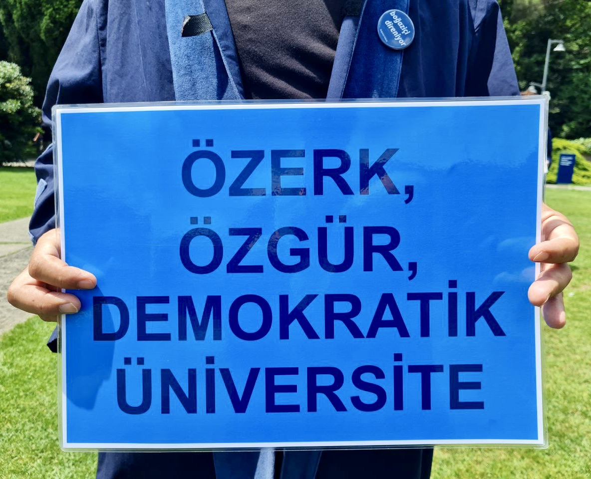 6 Haziran 2023 Boğaziçi Üniversitesi Akademisyenleri Nöbeti no. 601. Direnişin 127. haftası/884. günü◾️June 6, 2023 Bogazici University Faculty Vigil #601/127th week/884th day of the resistance @UniBogazici #KabulEtmiyoruzVazgeçmiyoruz @unibogazici_en #WeDoNotAcceptWeDoNotGiveUp