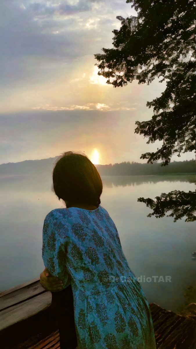 DrCardioTAR's tweet photo. शाम होती है तो सूरज ही नही .. डूब जाता है मन भी 🍂
#Backgroundchanged
#Photoshop #RandomTask
@Not_your_shreya https://t.co/ijzJ2bKUC8