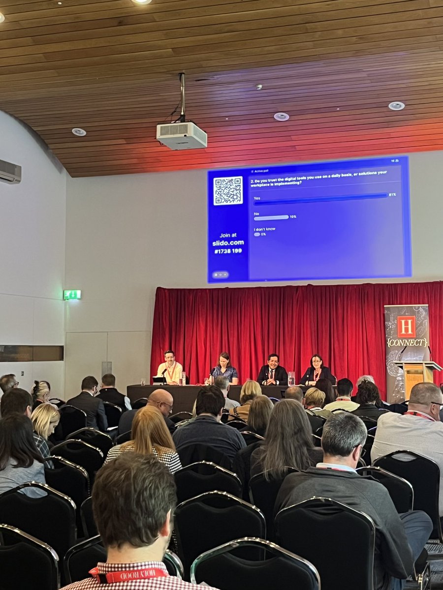 HolyroodConnect's tweet photo. Our first session of the afternoon is a panel chaired by @AlisonMcLaugh. Including voices from @WheatleyHousing, @scvotweet, and @scotgov, the panellists are discussing people-centred digital change #DigiTransform23 https://t.co/XoDgrD6s4A