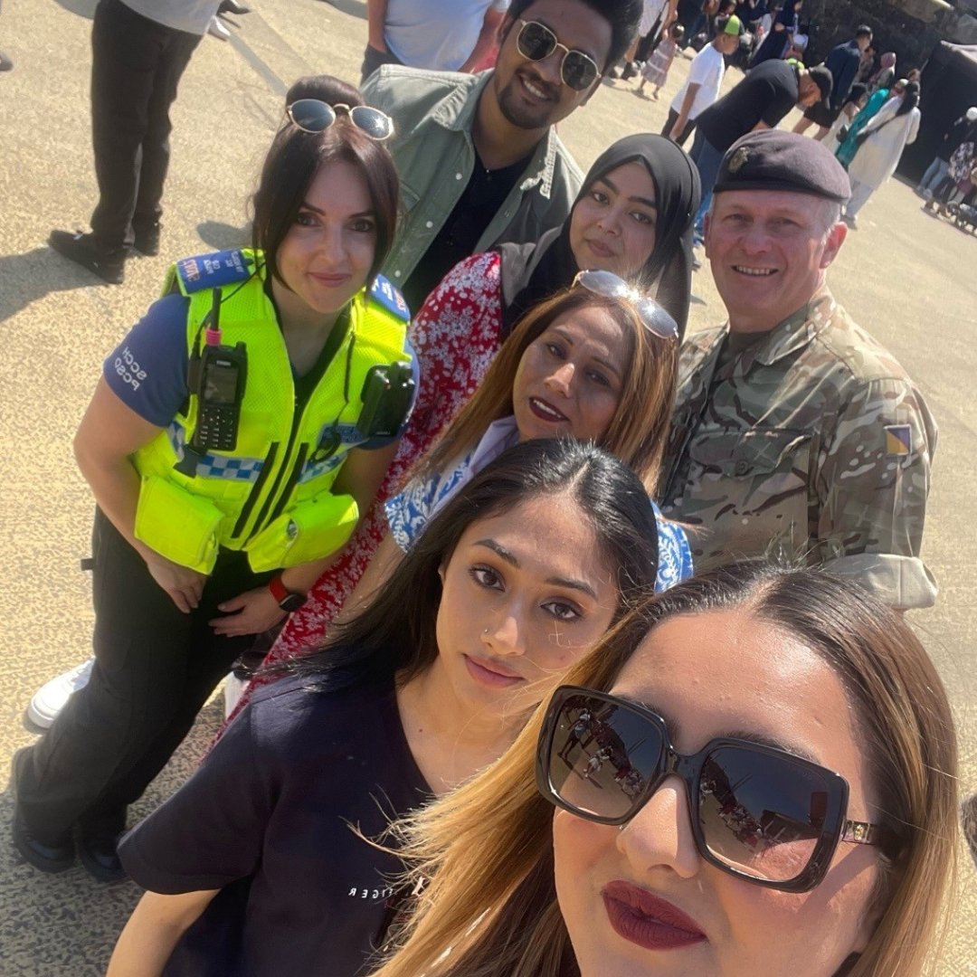 swpolice's tweet image. Our #PositiveAction team were delighted to join our local teams at the fabulous #CardiffMela.

While the Mela’s roots are in Asian cultures, the festival welcomes all and aims to educate, celebrate and bring together all cultures. 🙌