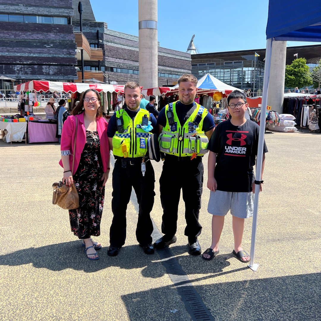 swpolice's tweet image. Our #PositiveAction team were delighted to join our local teams at the fabulous #CardiffMela.

While the Mela’s roots are in Asian cultures, the festival welcomes all and aims to educate, celebrate and bring together all cultures. 🙌