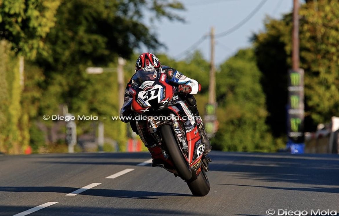 A Diego Mola 📸
#iomtt #rt49🐗 #tollracingteam 
<a href="/Torras49/">Raül Torras</a> &amp; THE 🚀🏁SBK