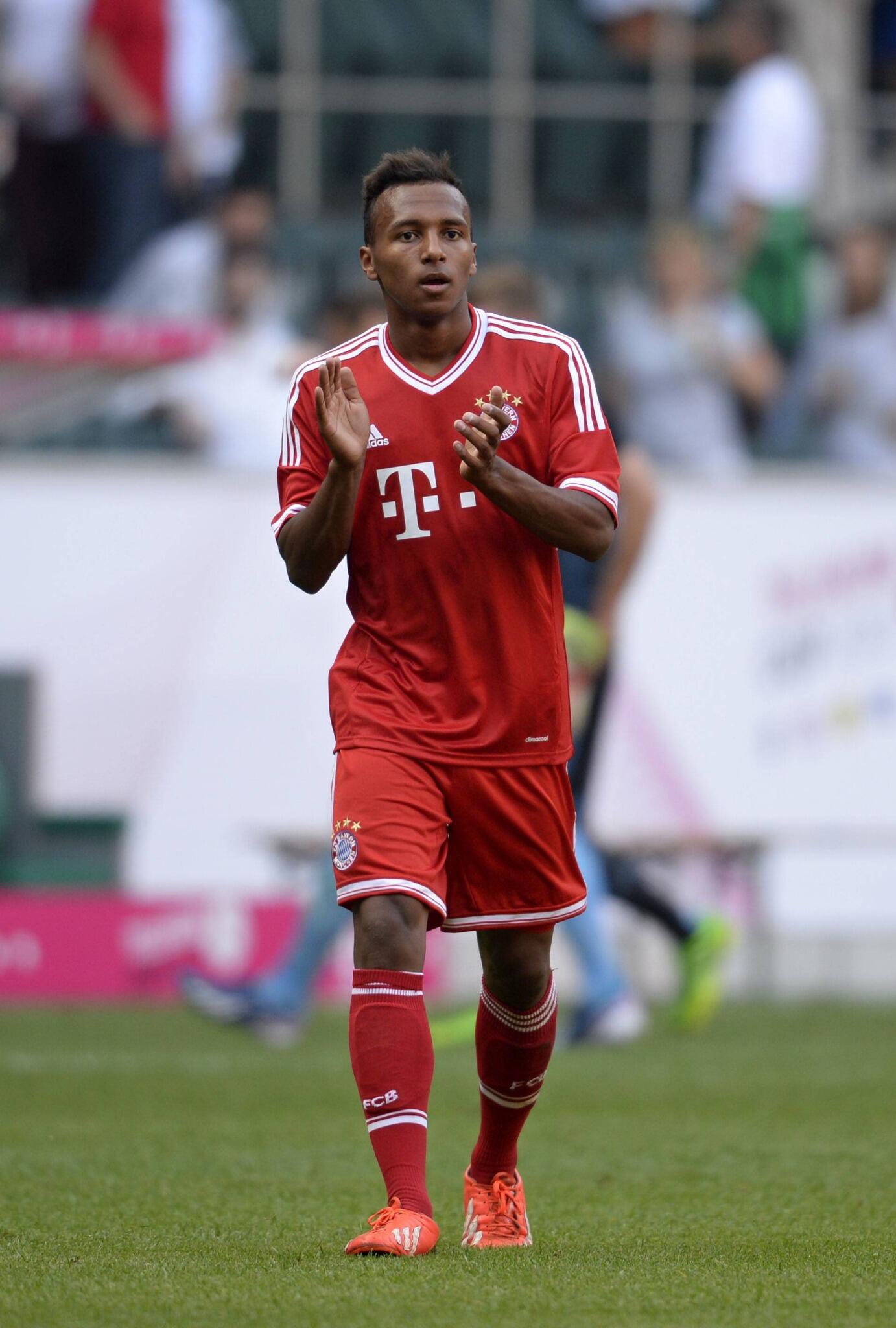 Happy 28th Birthday to Julian Green! 