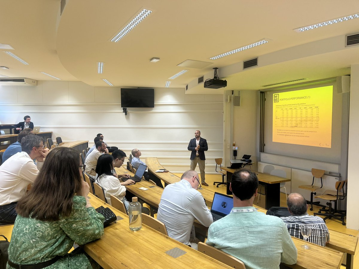2023Affi's tweet photo. #machinelearning#session#KedgeBS https://t.co/u41JSu9oUW