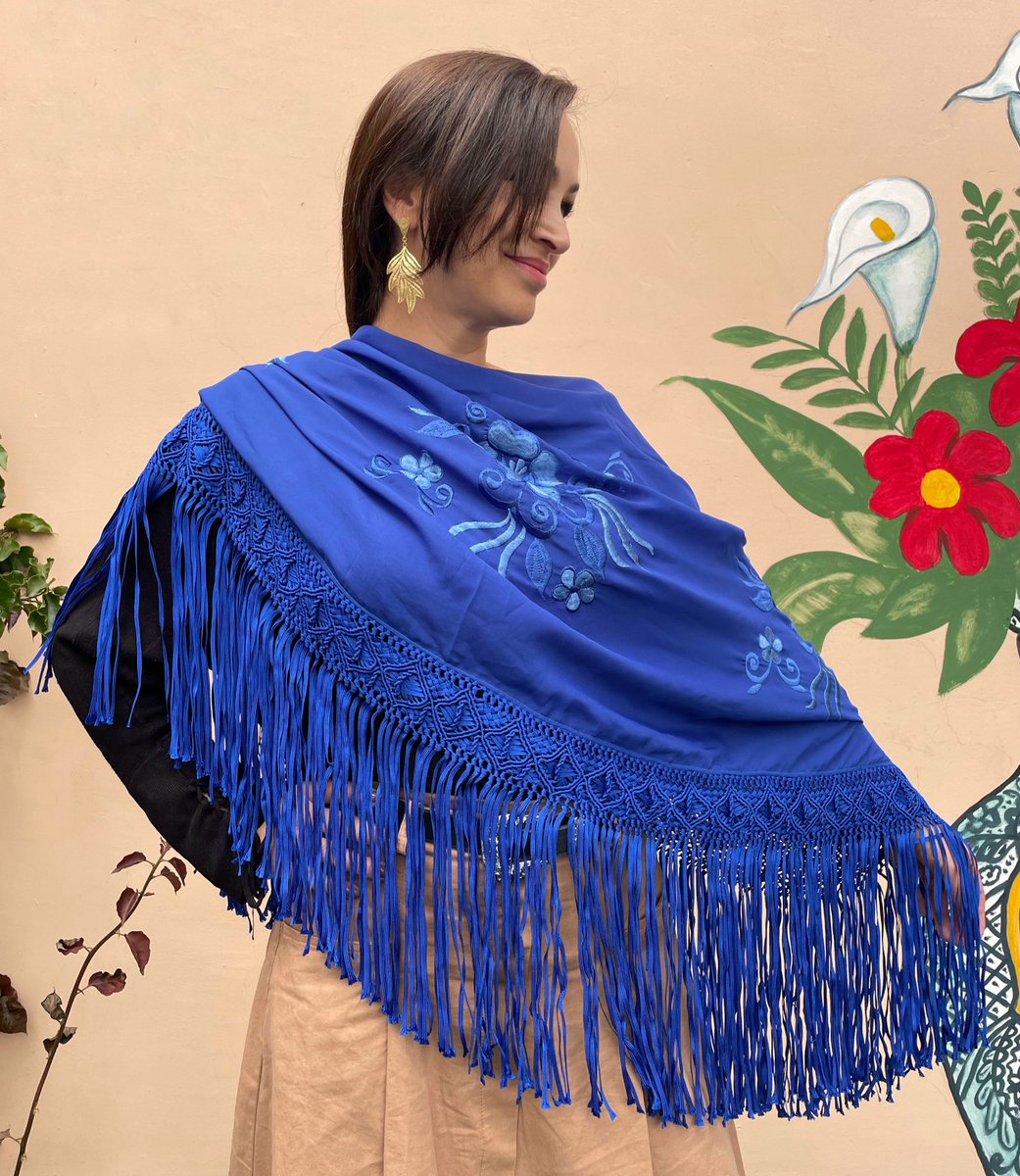 …Porque la artesanía encierra, en cada pedacito, el auténtico y especial valor de una obra de arte. 

¿Y quién no ama vestir arte?