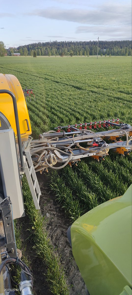 Tervetuloa seuraamaan herneen ja syysvehnän harausta 13.6 klo 13-15 pikonlinnantie 15 36200 kangasala. Lyckegård tuo paikalle myös Suiren rotaking pyörivän rikkaäkeen. <a href="/Lyckegard/">Lyckegard</a>