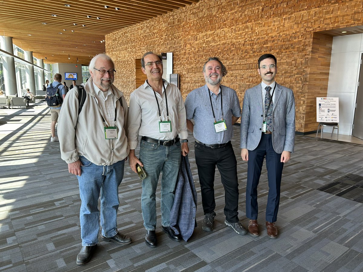 Four generations of chemists at #CSC2023 : Todd Marder, Davit Zargarian, me and @MarcALegare . Proud of this academic lineage!