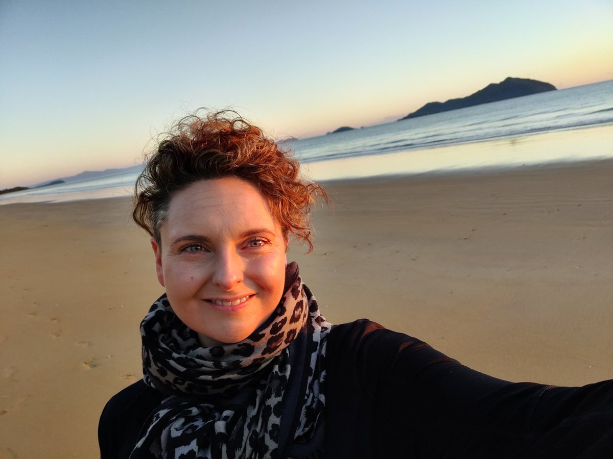 Excited to have @SarahRoams, EOSC Engagement Manager at @GEANTnews, as a speaker at the Fellowship of the Data! With expertise in #ResearchData services and a passion for #OpenScience, she's a must-listen! Don't miss her insights on shaping #RDM training! tinyurl.com/fellowshipofda…