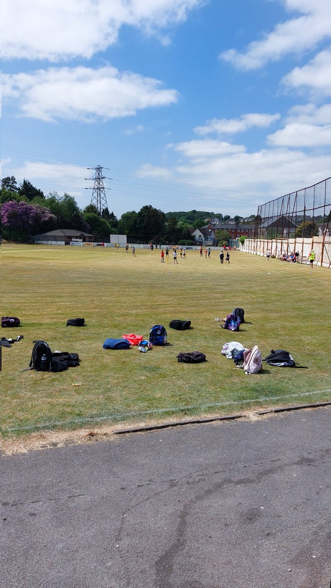 EvsCommCoach's tweet image. A fantastic day of Dynamos Countdown Cricket @BritonFerrySteelCC 🏏 😀 😎 😊 Over 100 young cricketers enjoying the ☀️ the 🏏 and a great environment @Chance2Shine @CricketWales #Wakit #Fun4All👤 😎