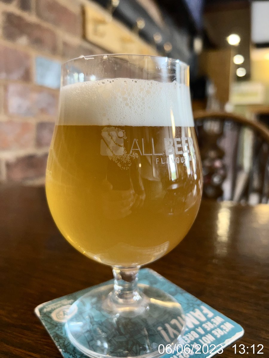 rwnash's tweet photo. I’ll Ask The Question - Deya - 4.0% ABV. B+ and a bit and a bit, gentle malt, fruity and slightly tropical. Nice Summer Beer #ale #beer #bier 

3.4/5. I think it’s the first time that I have had Deya on Cask and this veers more towards traditional than craft #mb07 https://t.co/pnsOHMo0Ll