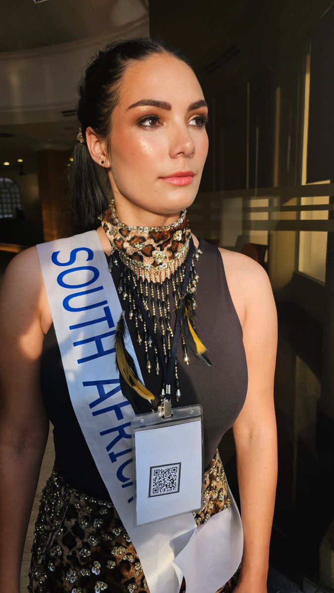 globemodellook's tweet photo. Claudia is ready for the Talent Competition Miss &amp; Mr. Grand Sea World 
Good luck Claúdia Pita Ferreira and Kelebogile Mel-k Ramafsi .
Coach Zorina Homan  Nina Blush Makeup Artistry 

#talentcompetition
#talentshow 
#southafricanmodel 
#malaysiakualalumpur https://t.co/RVoQg0T7kv
