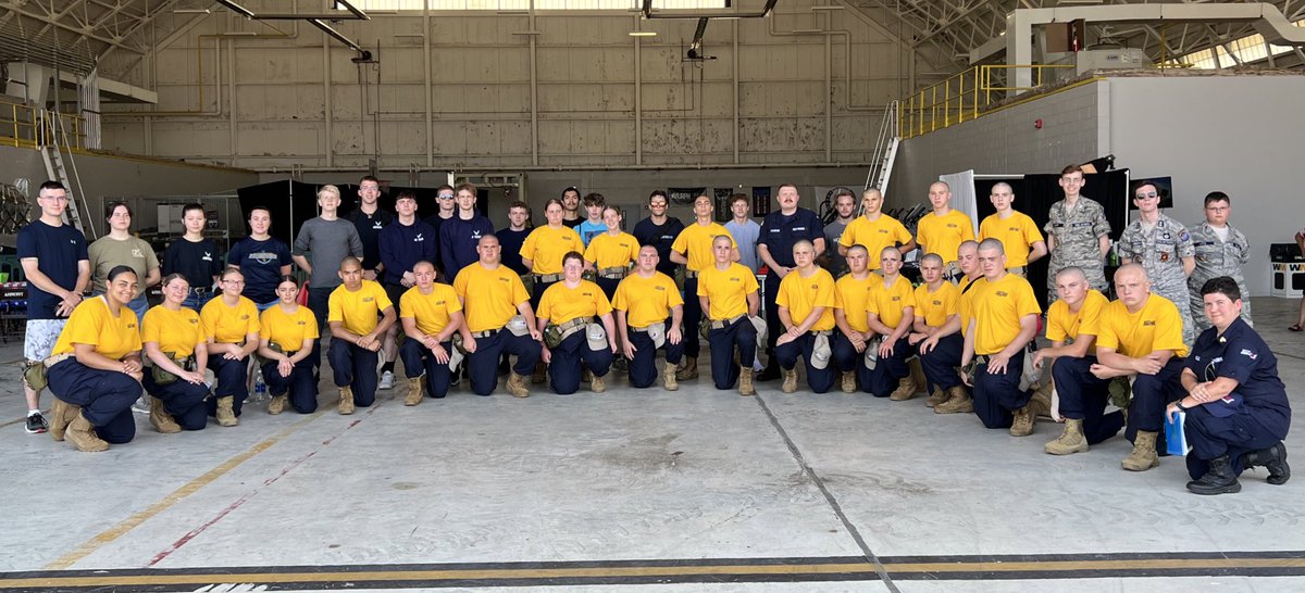 abcmomusa's tweet image. Family Day @130th_AW was a success thanks to our amazing #oneguardfamily! Thank you to the @130th_AW Student Flight, @WVNationalGuard Mountaineer Challenge Cadets, @WVNGFamPrograms and Charleston Civil Air Patrol for your work volunteering! 
#readytogo #oneguard #oneguardfamily