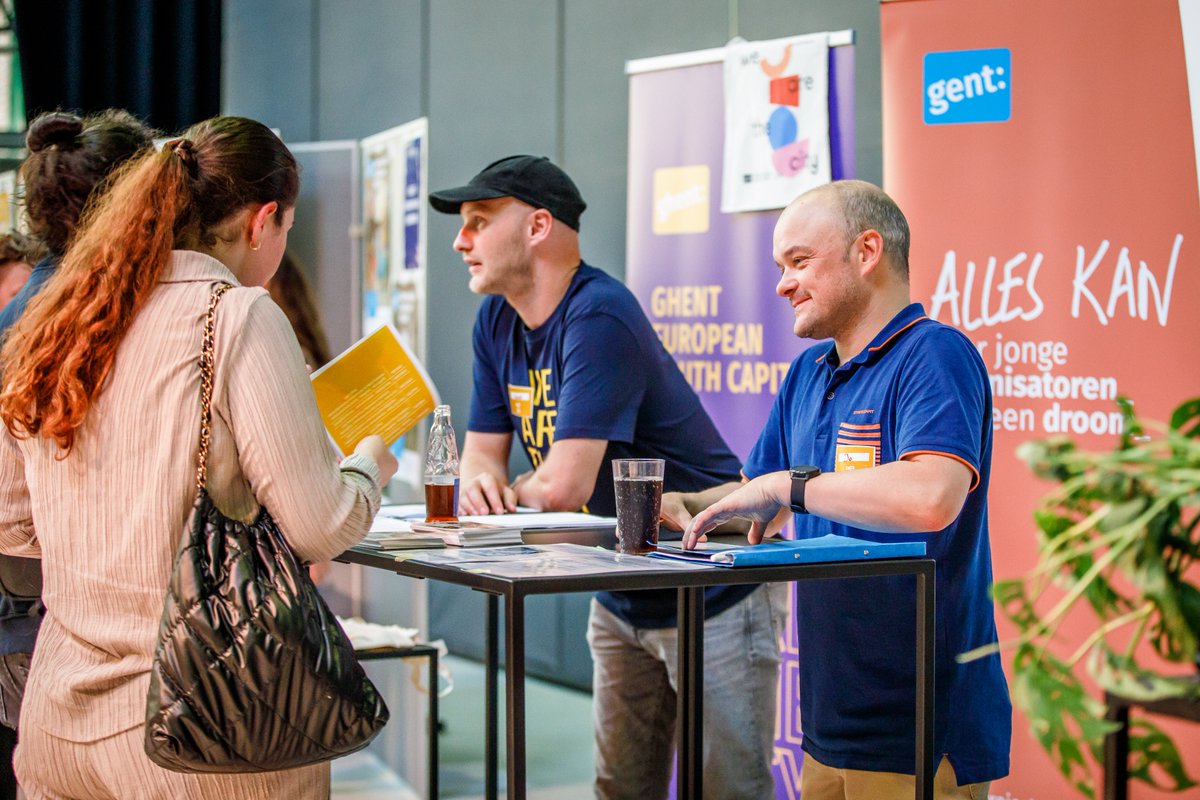 Last Wednesday, we hosted Check Je Idee in Ghent! Young people had the opportunity to connect with other individuals and organizations deadicated to all kinds of projects. The room was filled with enthusiasts looking for (financial) support for their idea! #WeAreTheCity #Eyc2024