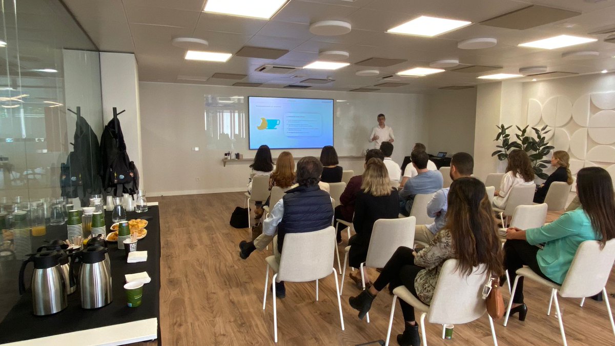 HispaVista's tweet image. Hoy hemos aprovechado la mañana para aclarar dudas sobre los desafíos de la medición de campañas con  #GA4. 📈🔎

¡No te pierdas nuestro próximo #Webinar y ponte en contacto con nuestro equipo comercial.

📅 Miércoles, 14 de junio
⏰ 10:00h

#GoogleAnalytics4 #GoogleAnalytics