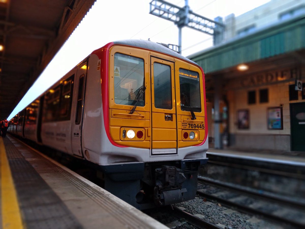 NotYOLOSmh's tweet image. 769445 at Cardiff Central sometime December 2022

#Class769