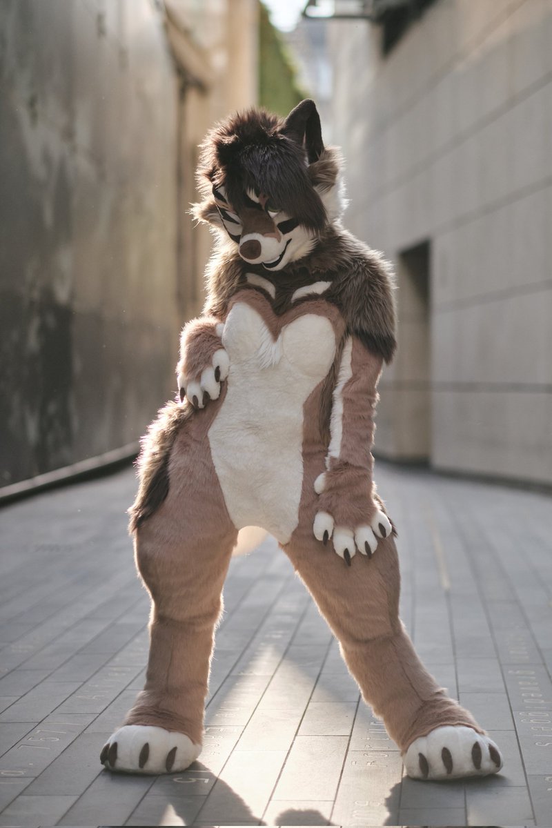 Novaloux's tweet image. Wolf girl will be stomping around London this weekend~