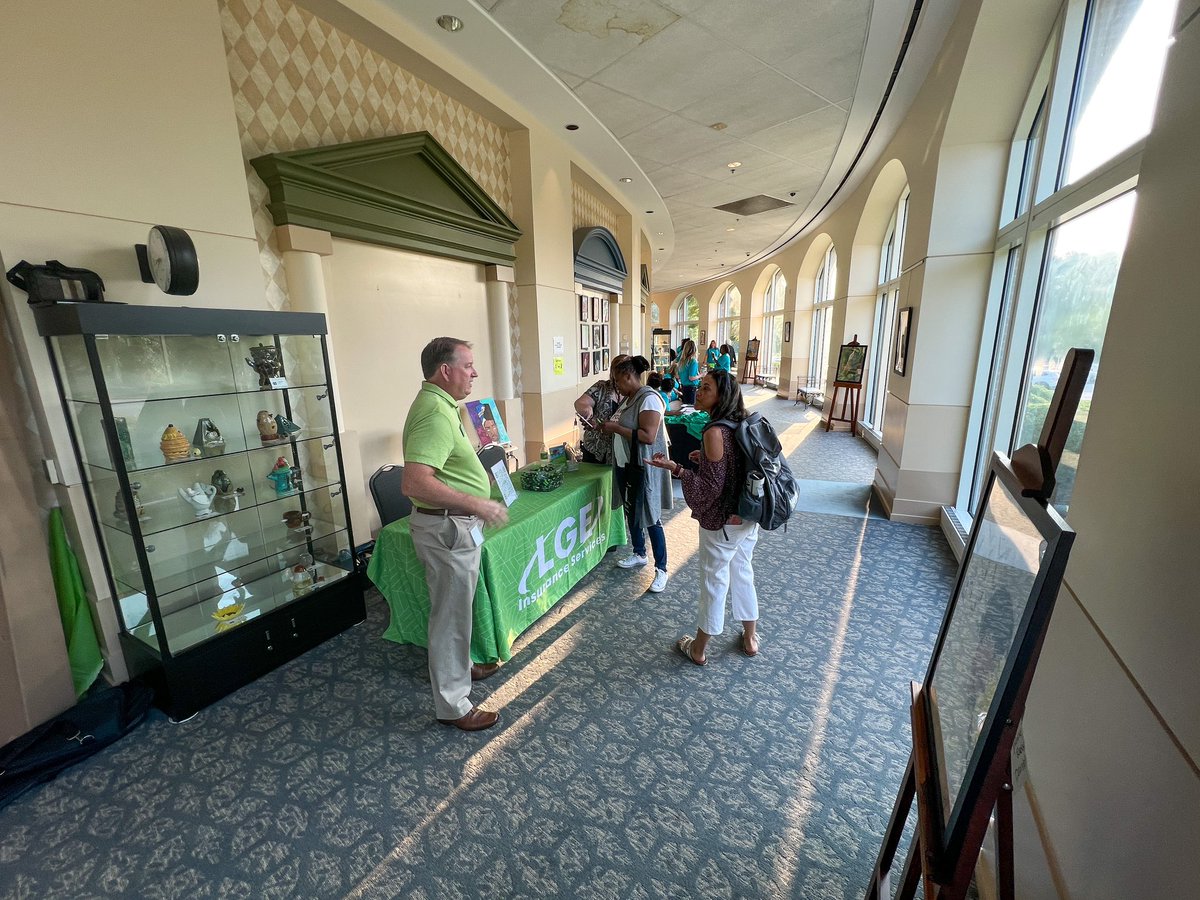 LGEccu's tweet photo. Thank you @CobbSchools for inviting LGE Insurance to speak about their great products this morning at #ExceptiCON.
Are you shopping for insurance? There’s a smarter way. Visit https://t.co/UISb07rZsz to learn more. https://t.co/ITekG3dsgo