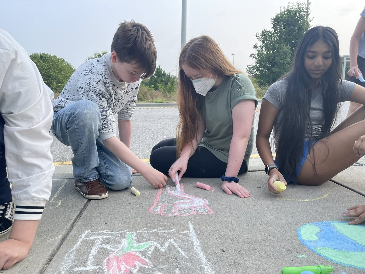 Mrs. Amos tweet media