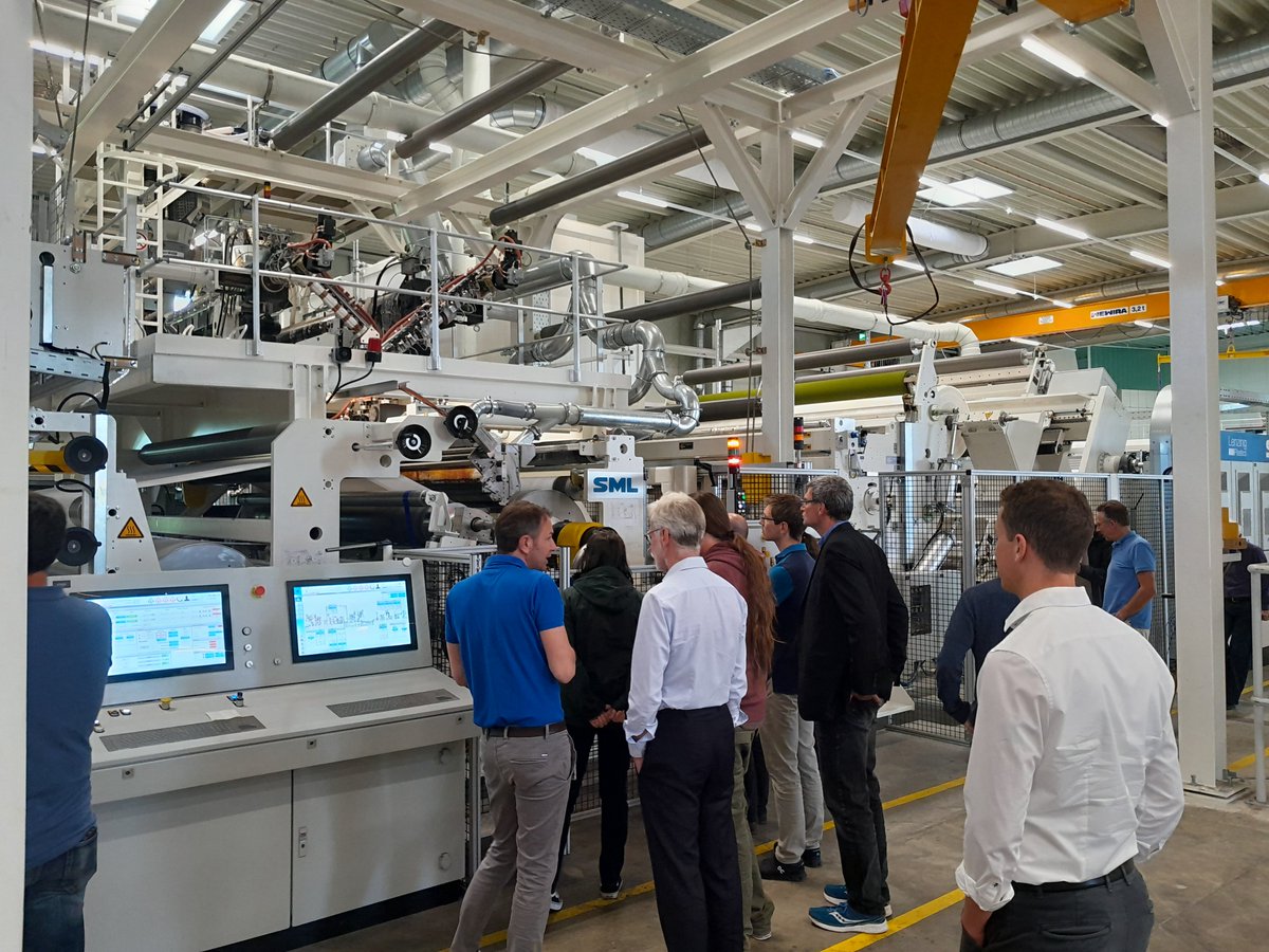 Farbe in der PV – Wie ist das möglich? Dazu veranstaltete die TPPV mit Lenzing Plastics den Workshop „Farbe in PV“. Beiträge aus Industrie &amp; Forschung haben innovative Lösungen zur farblichen Gestaltung von PV aufgezeigt &amp; Umsetzungsbeispiele  diskutiert.
tppv.at/2023/06/06/far…