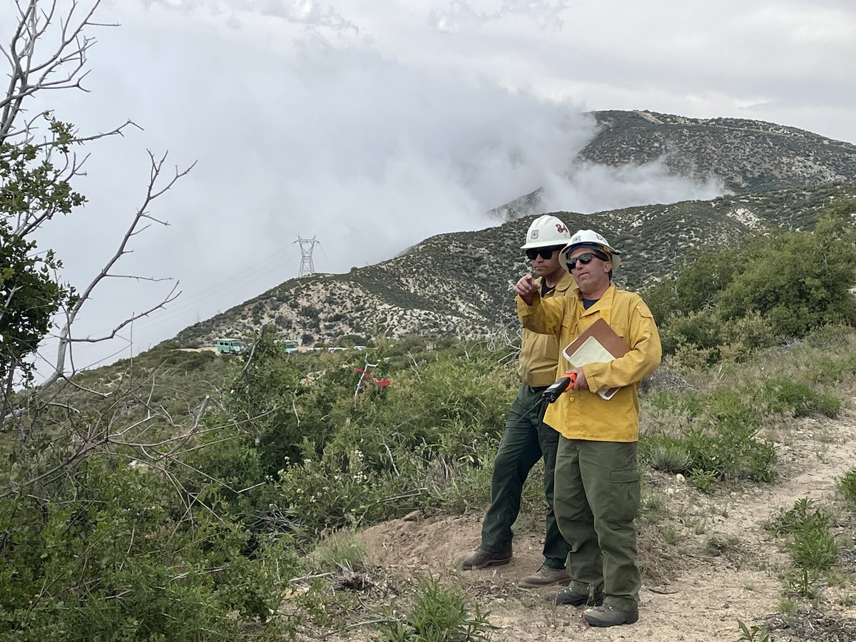 Valyermo Hotshots #ReadyForWildfire 

IHC Preparedness Reviews are an opportunity to assess training, equipment and other preparedness elements. Appreciate the opportunity to engage each and every hotshot Firefighter throughout the field day. 

Good work Valyermo & #ANF DV3 🇺🇸🔥