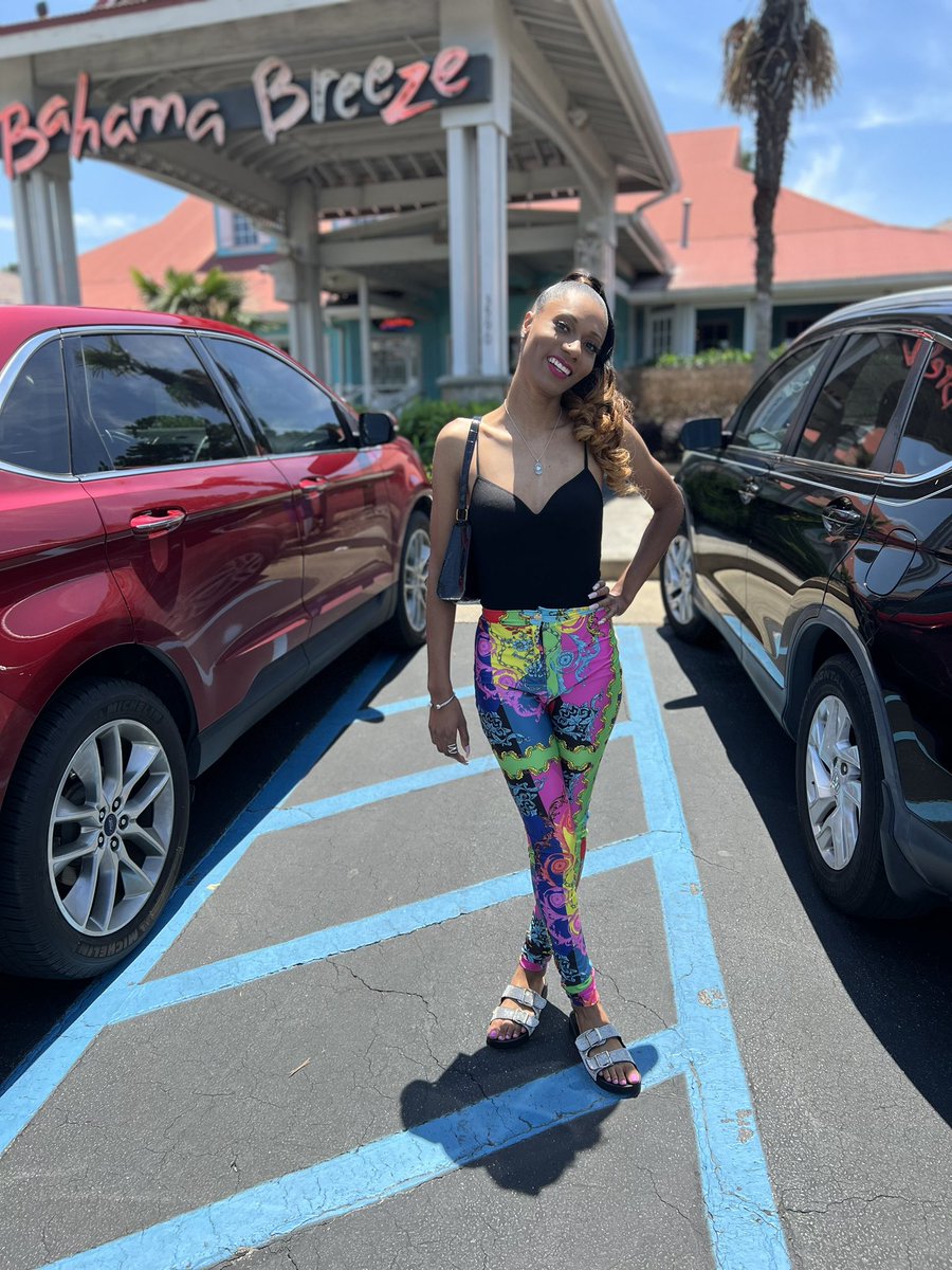 MorganWilbon's tweet image. Happy Birthday to me 🥳🦋💖 #25 💕