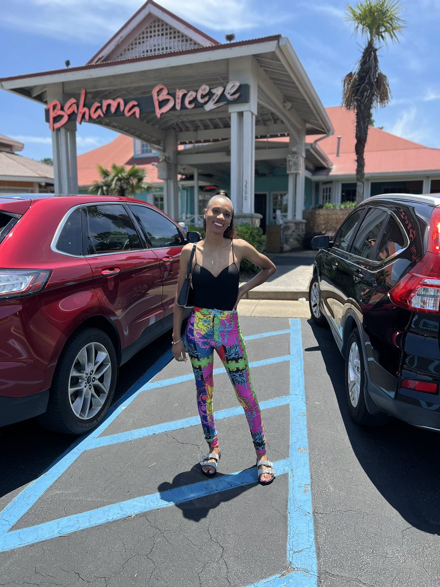 MorganWilbon's tweet image. Happy Birthday to me 🥳🦋💖 #25 💕