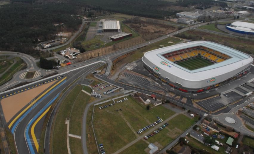 Fans of <a href="/24hoursoflemans/">24 Hours of Le Mans</a>, if you love football and you’re millionaire, <a href="/LEMANSFC/">LE MANS FC</a> est à vendre ! Big french club just next to the circuit. Big potential we need your help. We want champions league