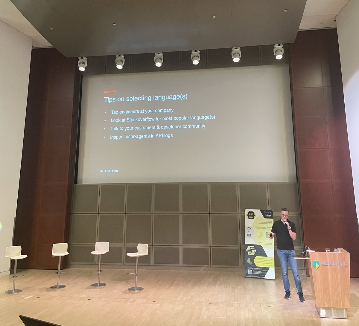 _Unsolved_'s tweet image. Sid&apos;s @sidneyallen great advice of how to understand which code examples to put into your documentation when you can&apos;t do everything everywhere all at once #apithedocs