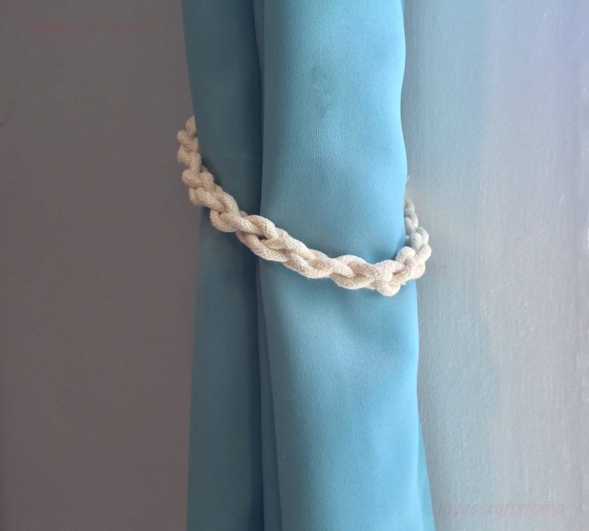 Excited to share #homeandliving #homedecor #chunky #chain #knot #tieback

etsy.com/listing/686327…